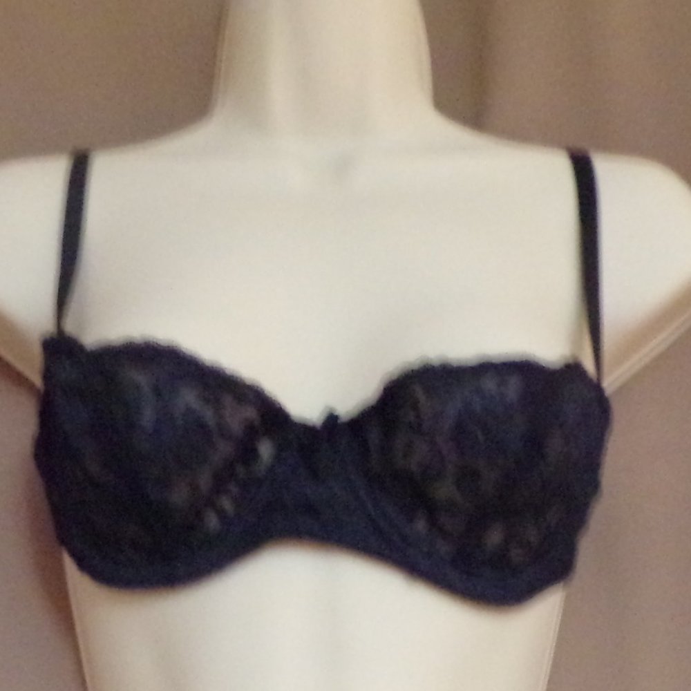 Tread Setting Sexy Black Lace Bra Size 36 A